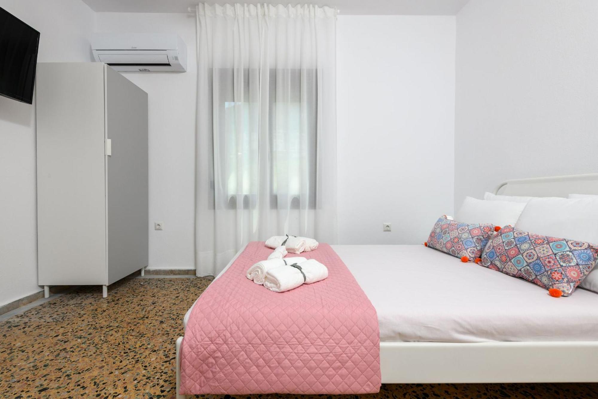 Whitegold Apartments Panagia 파나이아 외부 사진
