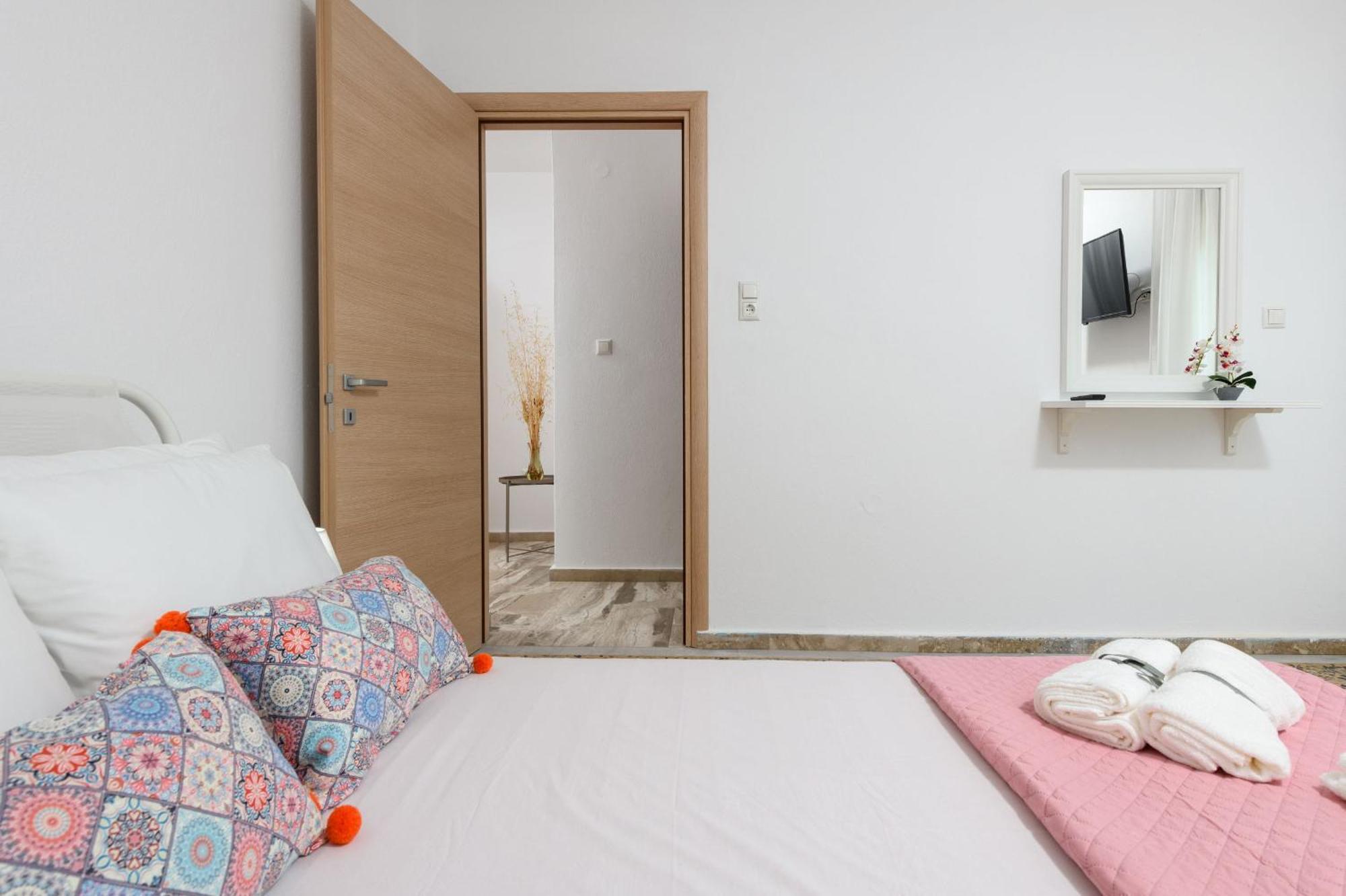 Whitegold Apartments Panagia 파나이아 외부 사진